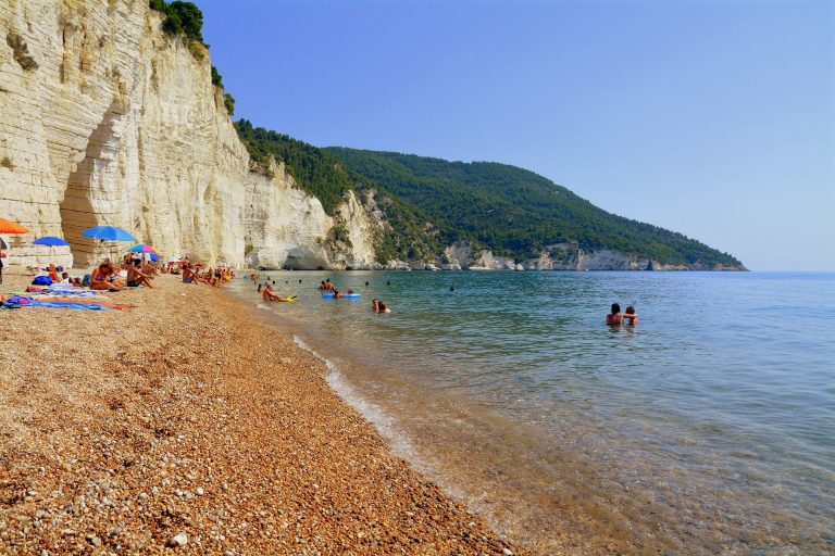 spiaggia di vignanotica gargano
