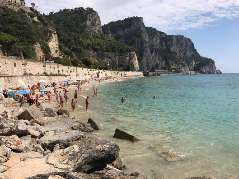 baia dei saraceni varigotti
