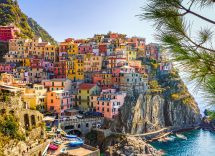 città con case colorate italia