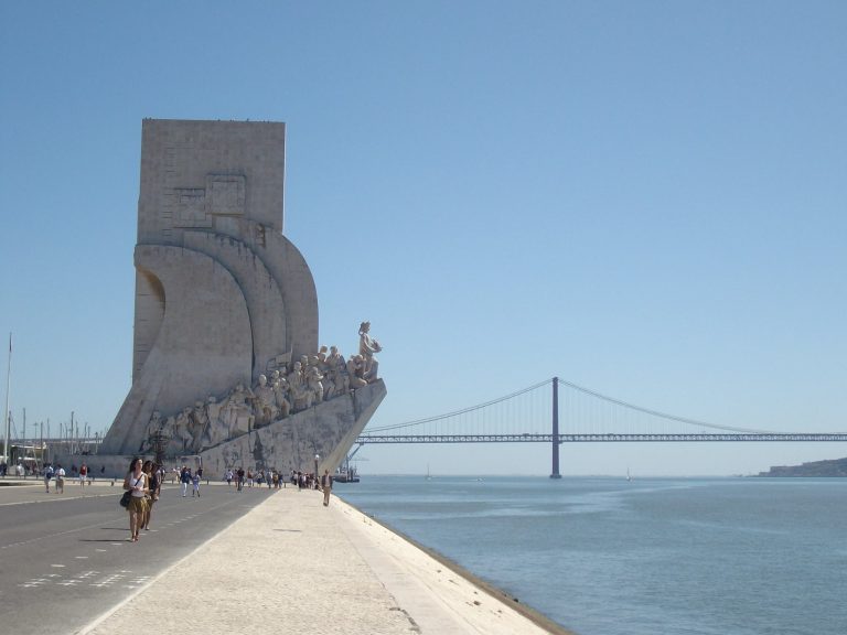 monumento alle scoperte lisbona