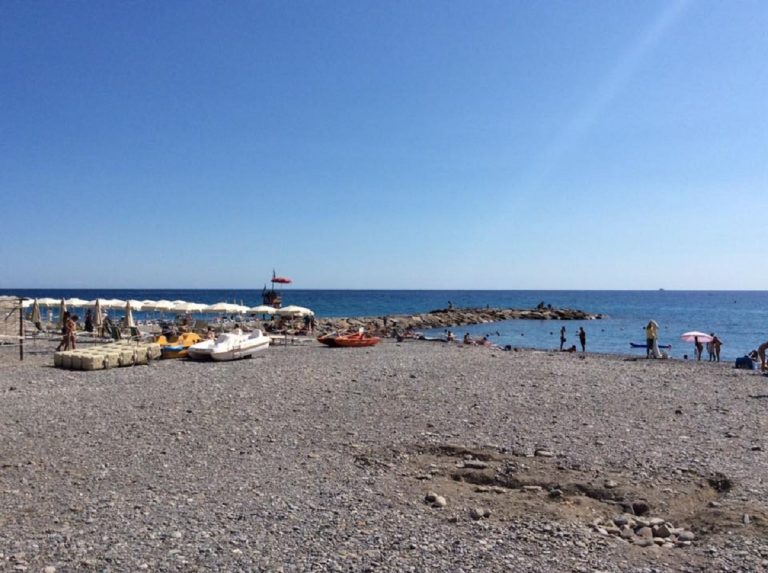 ospedaletti spiagge libere