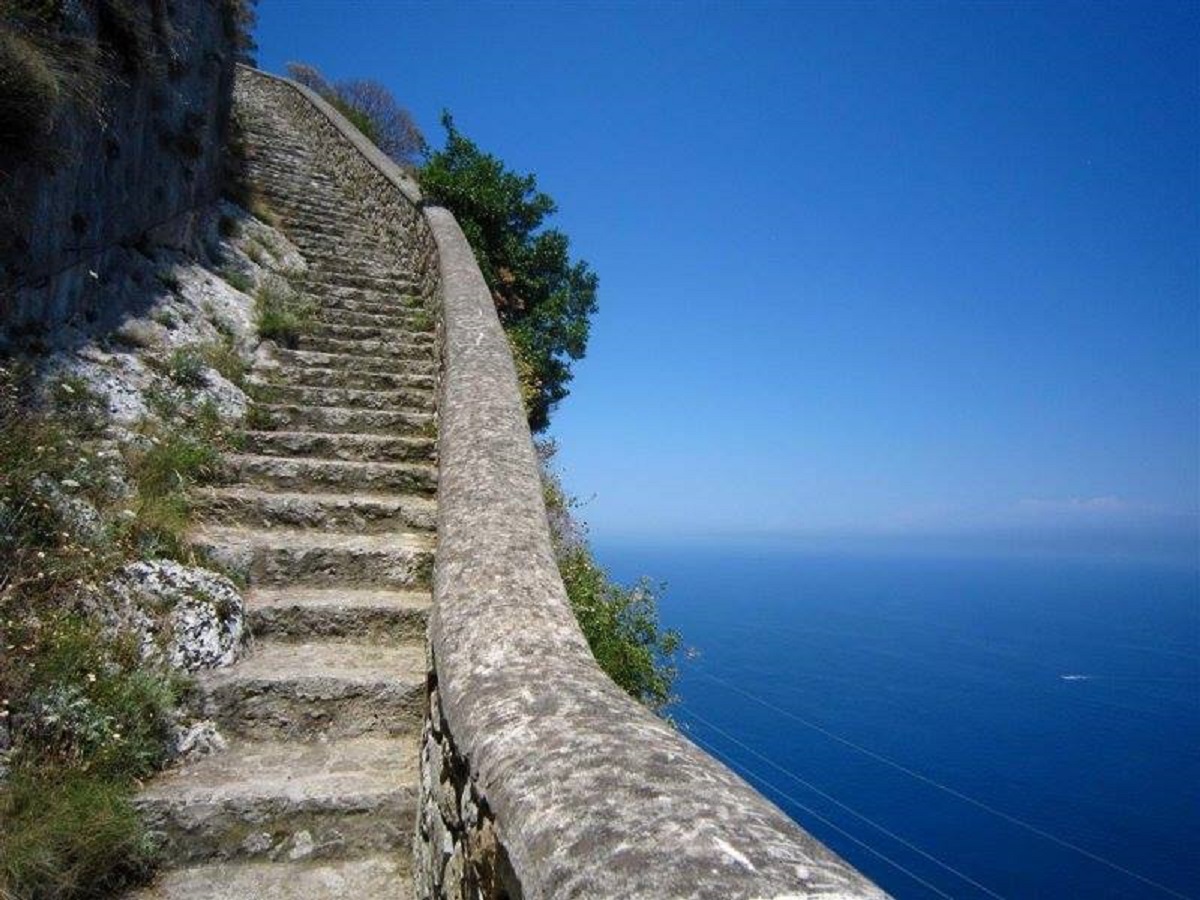 scala fenicia capri quanti scalini