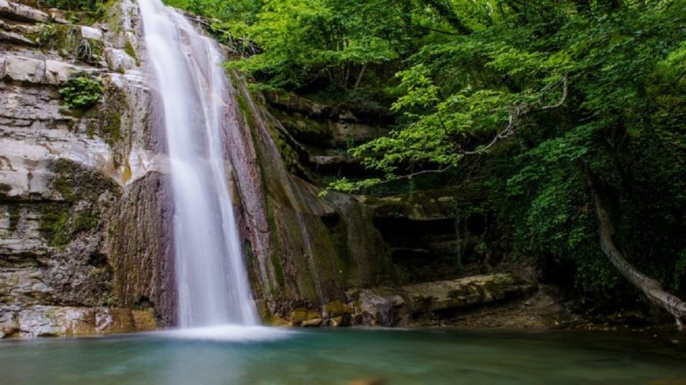 val di taro cascate