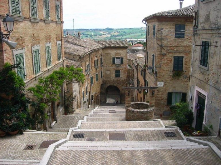 borghi romantici centro italia