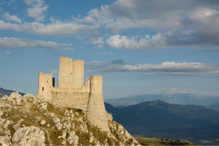 castelli abruzzo da visitare