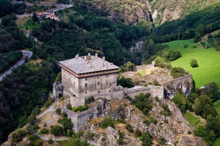castelli val d'aosta da visitare