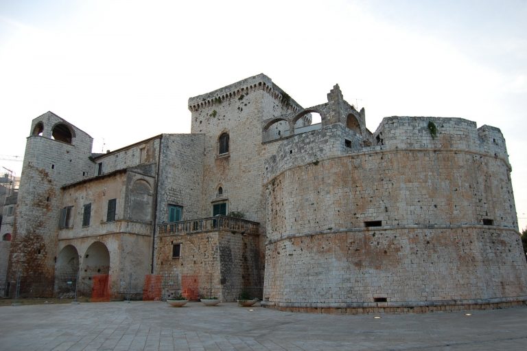 conversano bari cosa vedere