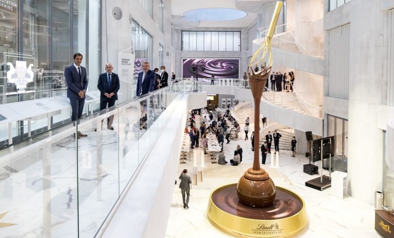 fabbrica cioccolato lindt svizzera