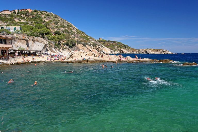 isola del giglio spiagge per cani