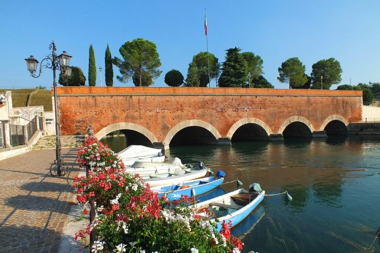 Peschiera del Garda cosa vedere in un giorno