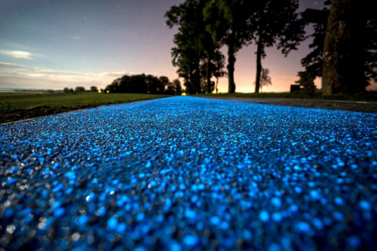 pista ciclabile polonia illuminata