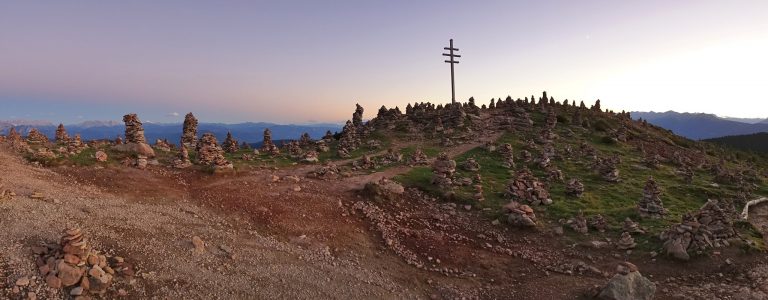 val sarentino escursioni omini di pietra