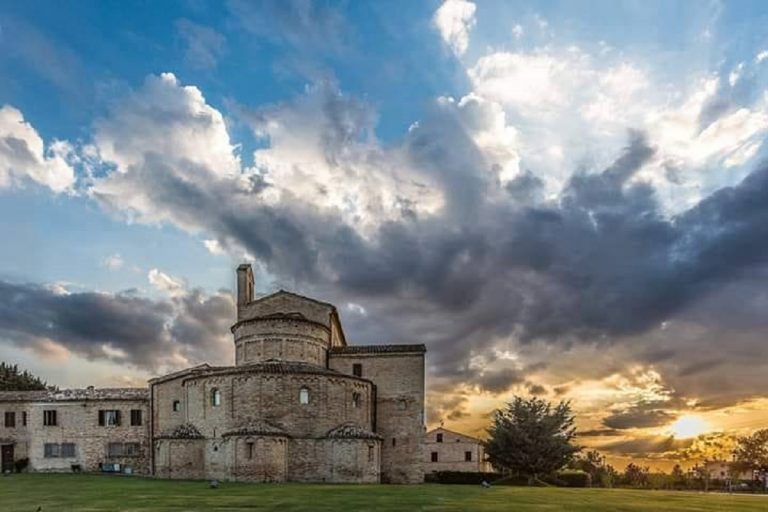 via delle abbazie marche