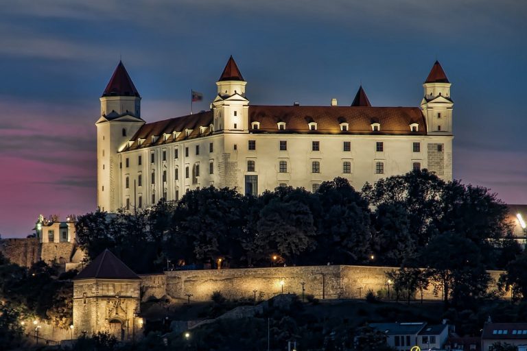 Origini castello di Bratislava