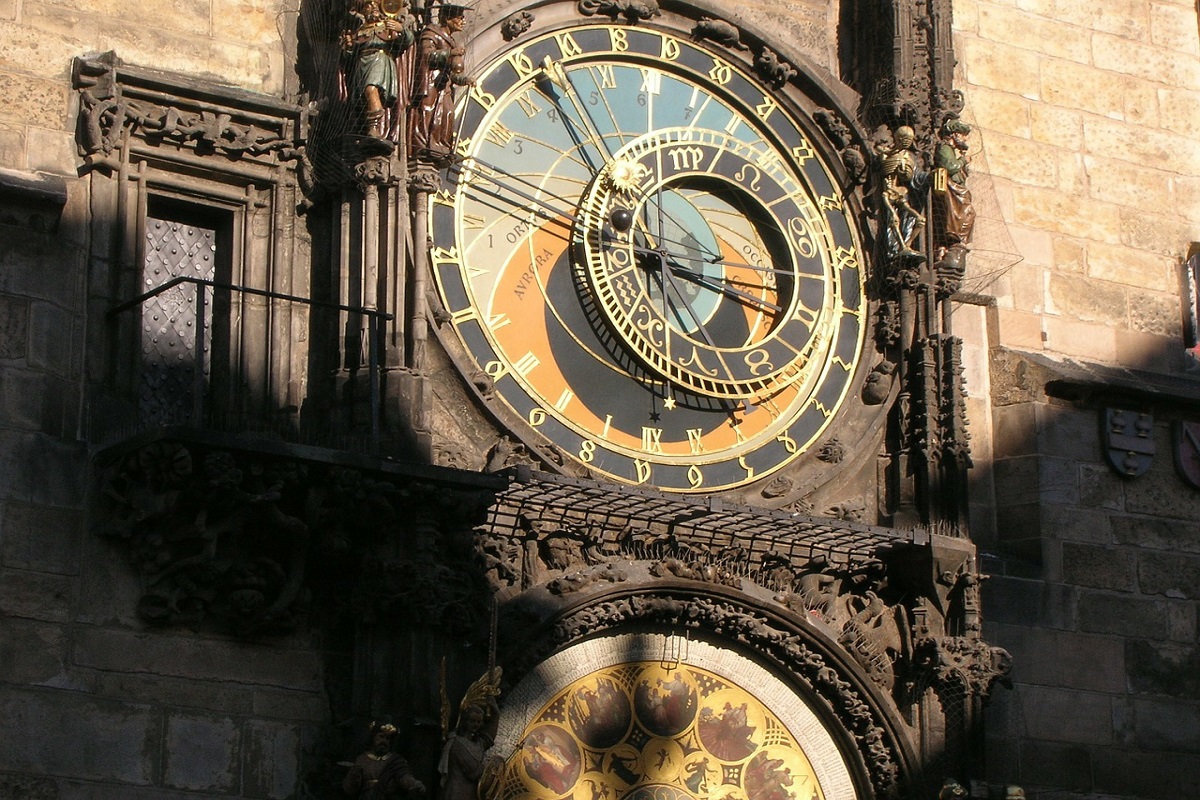 Orologio astronomico di Praga leggenda