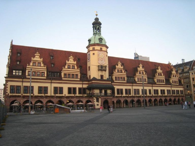 piazza altmarkt dresda