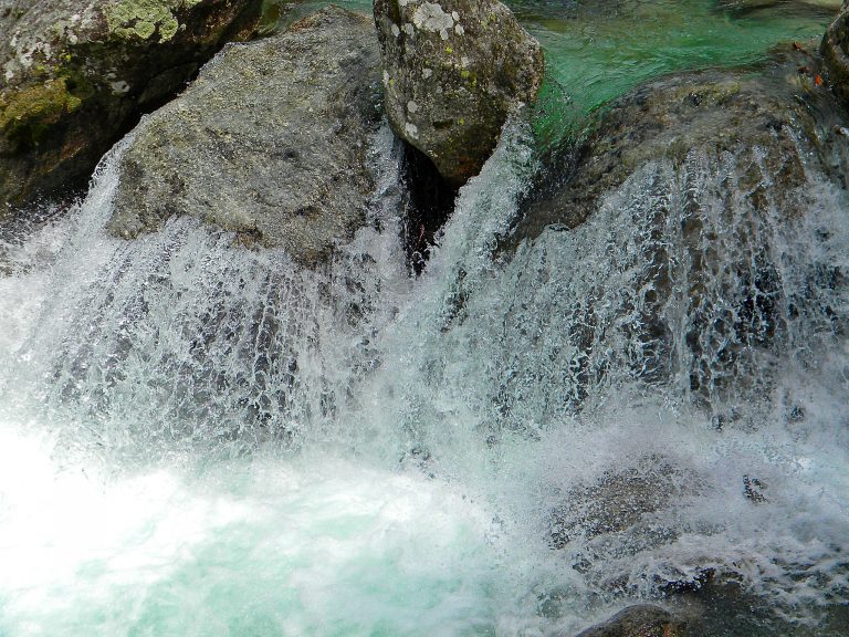 sentiero della cascata val di mello