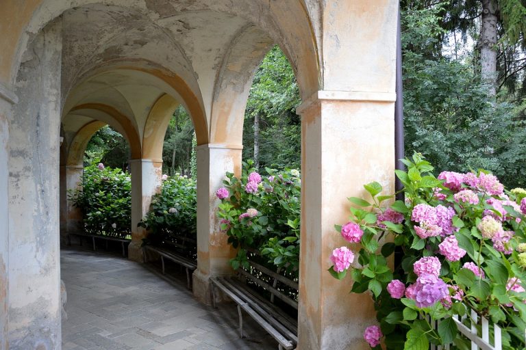 Villar San Costanzo cosa vedere