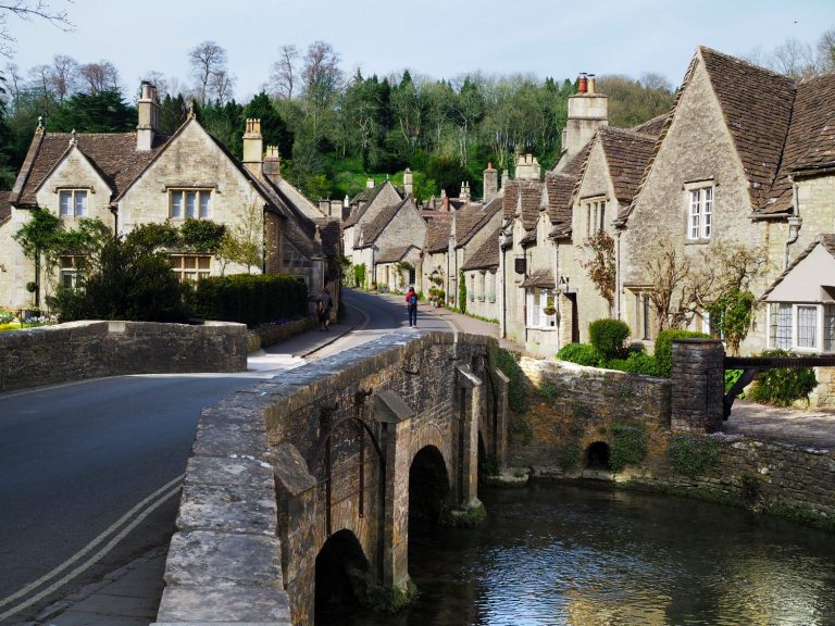 castle combe village inghilterra