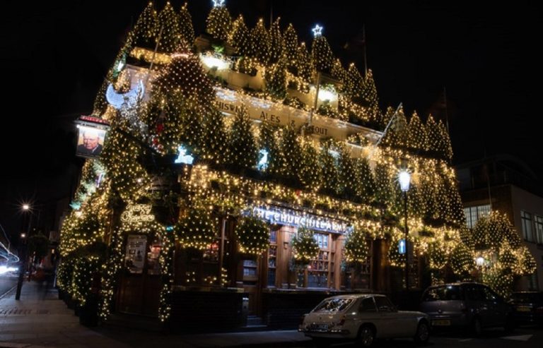 churchill arms londra natale
