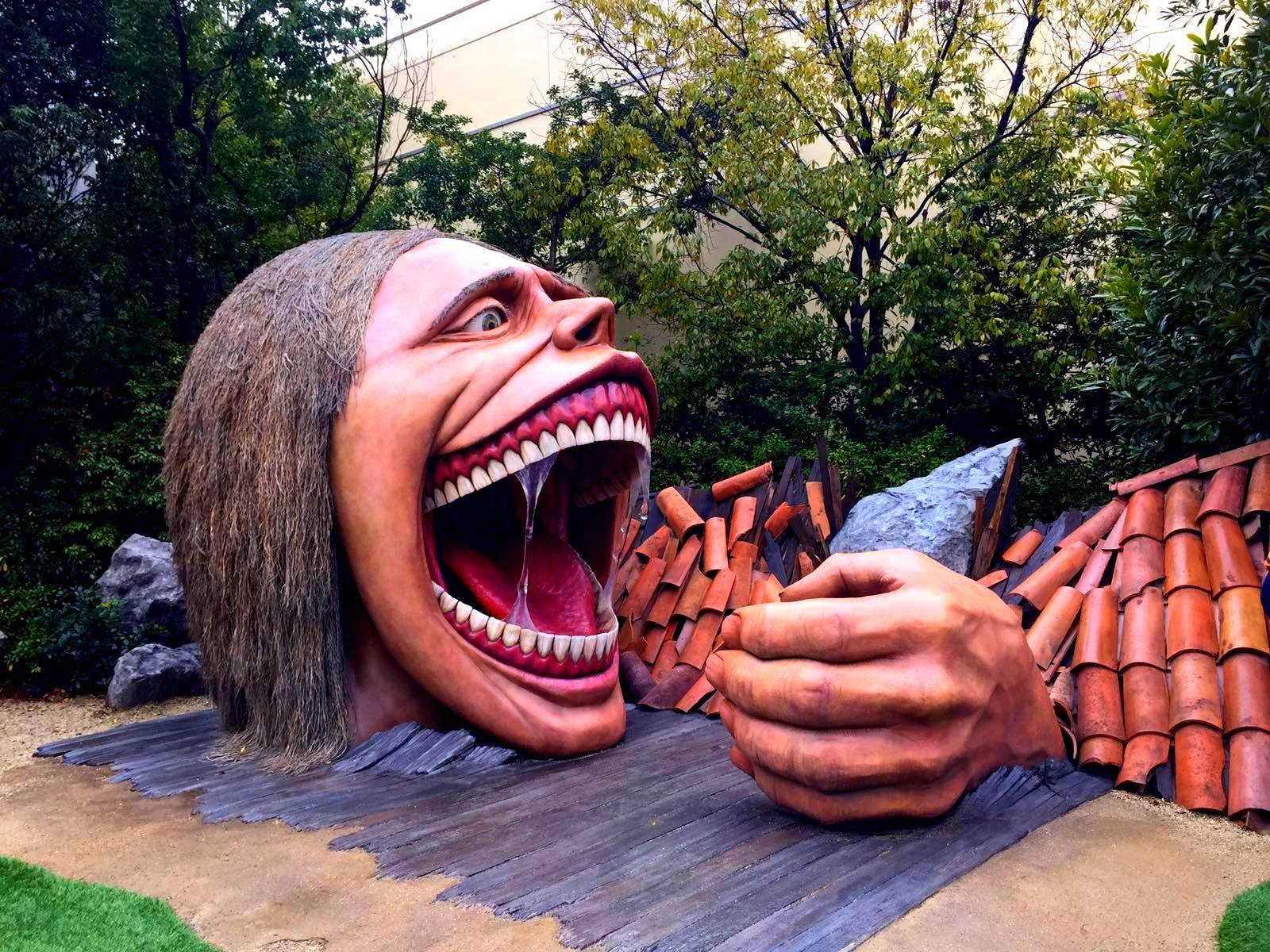 osaka parco attacco dei giganti