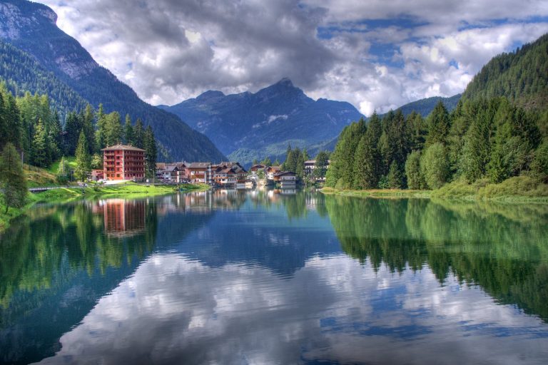 Lago di Alleghe origine