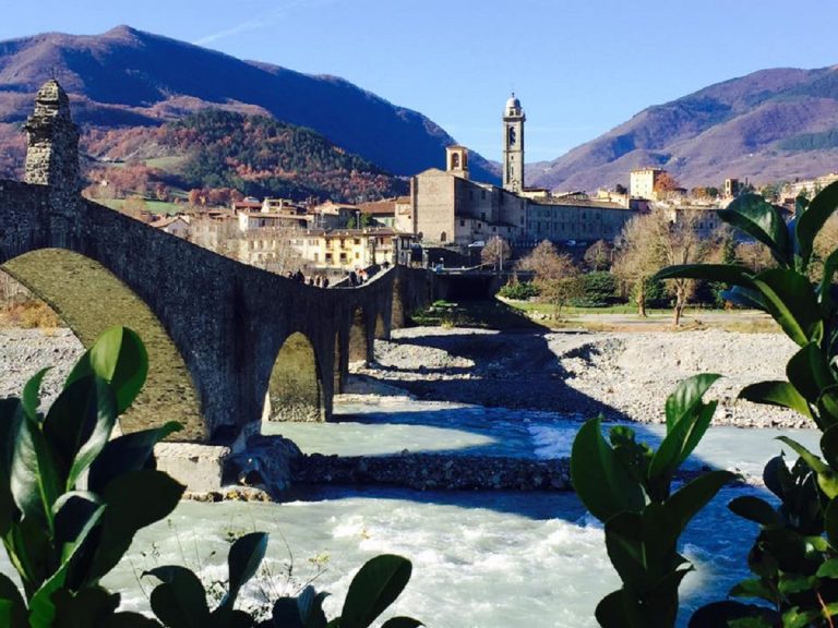 ponte gobbo bobbio leggenda