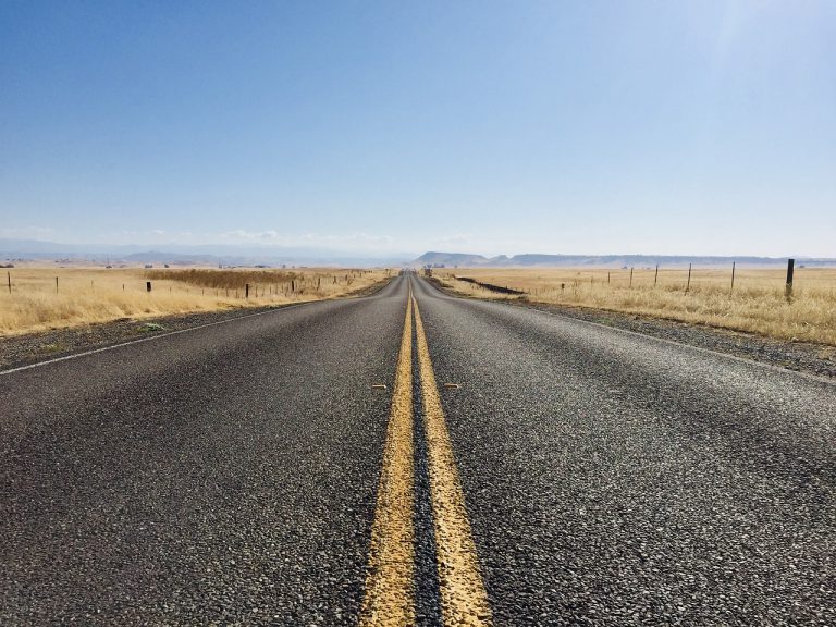 road trip 3905061 1280