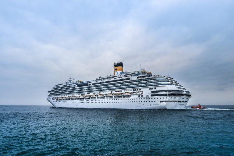 cruise ship ge46518215 1920
