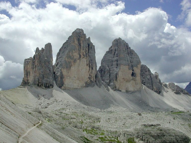 Tre-cime-di-lavaredo-tramonto