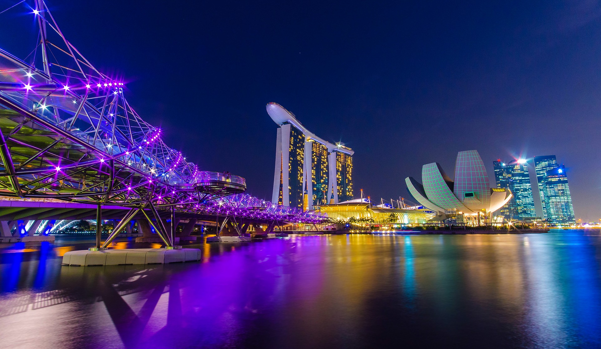 Singapore immagine notturna