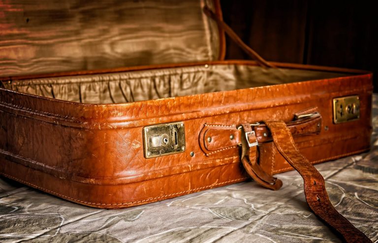 suitcase g38e03df45 1920