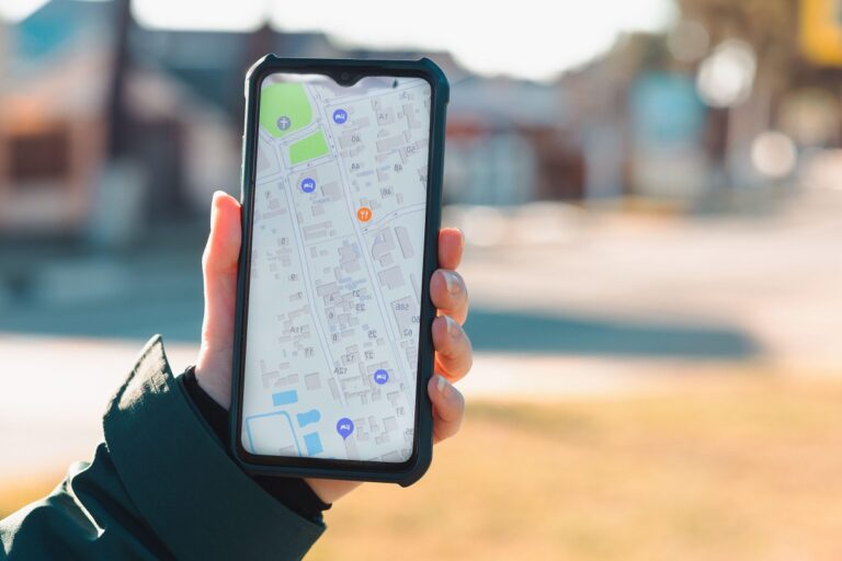Guida pratica all'utilizzo delle mappe e dei navigatori in viaggio
