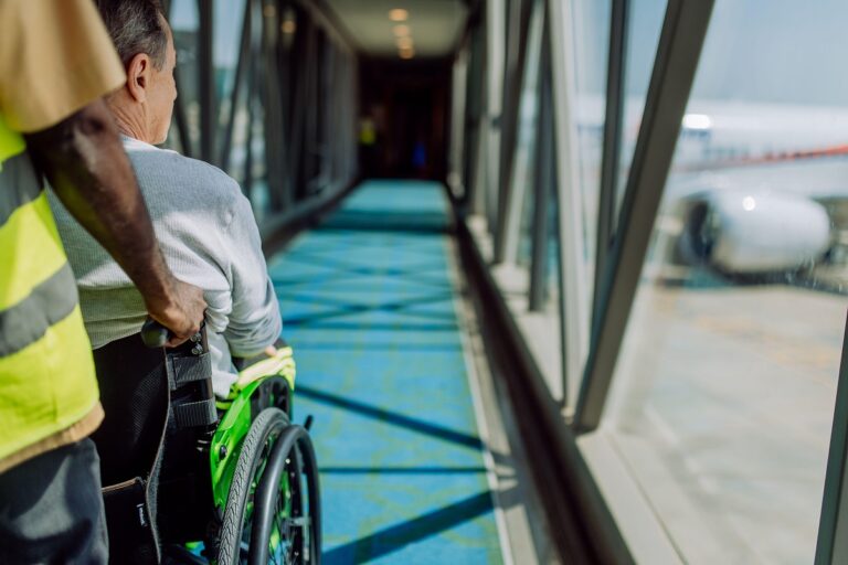 Come viaggiare con un disabile in Aereo