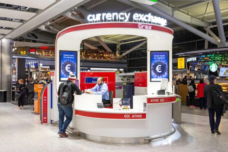 Guida pratica alla gestione del cambio valuta in viaggio