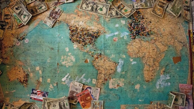 Accessori da viaggio: 10 indispensabili e utili