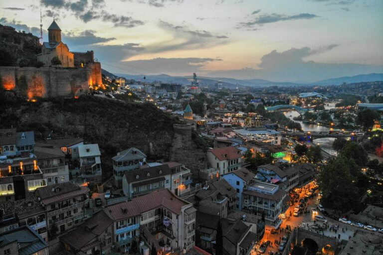 A Batumi in Georgia la statua di Ali e Nino