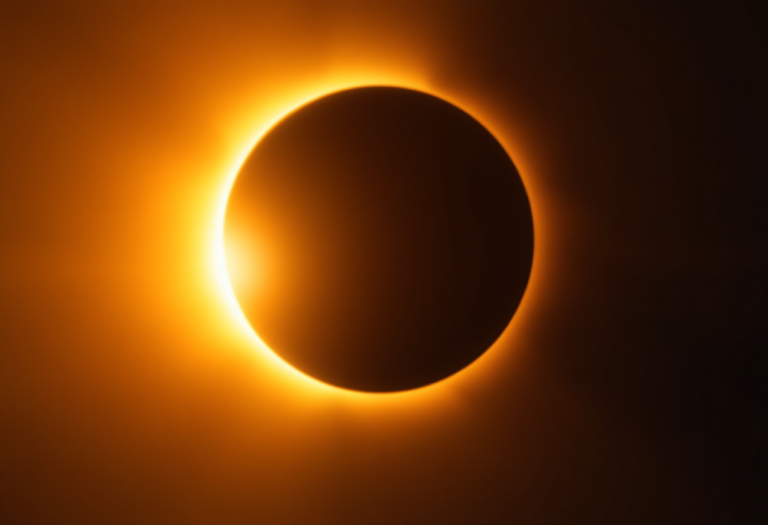 Eclissi solare parziale vista da diverse località