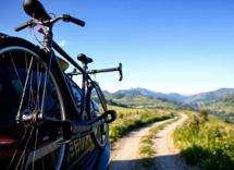 guida alla scelta del portabici ideale per cicloturismo 1752855618